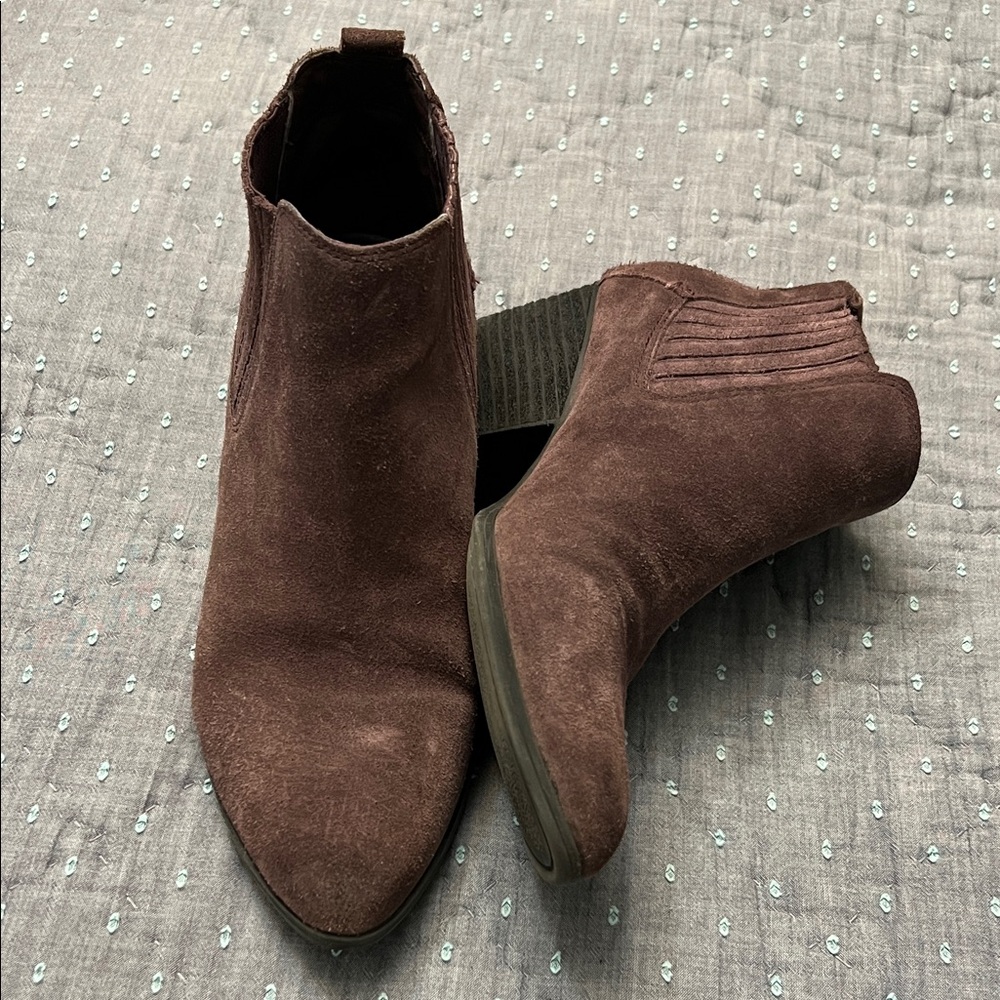 Crown Vintage Purple Bootie Boots 8.5